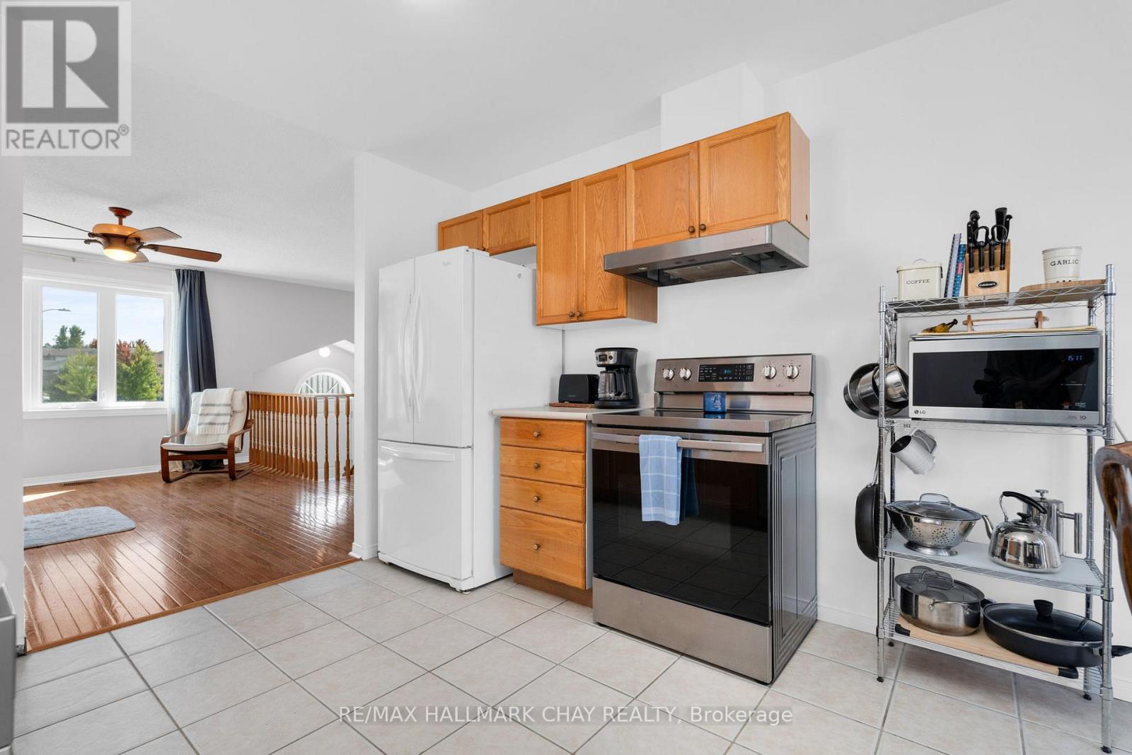 166 Country Lane, Barrie, Ontario  L4N 0T9 - Photo 8 - S12695854