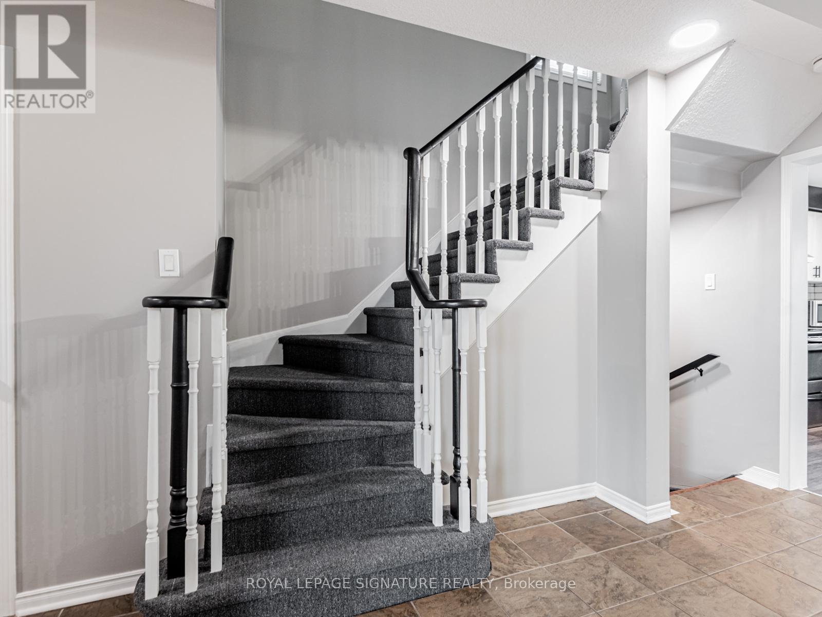 10 Laidlaw Drive, Barrie, Ontario  L4N 7S1 - Photo 15 - S12695884