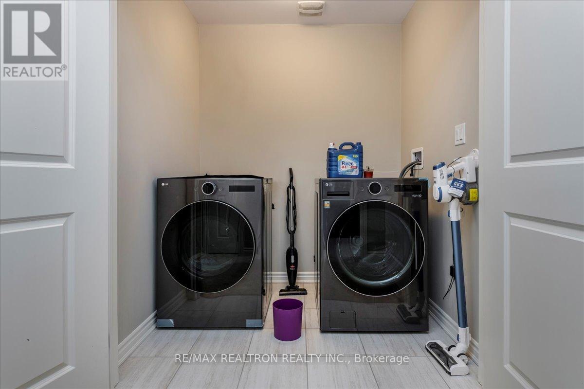 207 Cubitt Street, Clearview, Ontario  L0M 1S0 - Photo 23 - S12695924