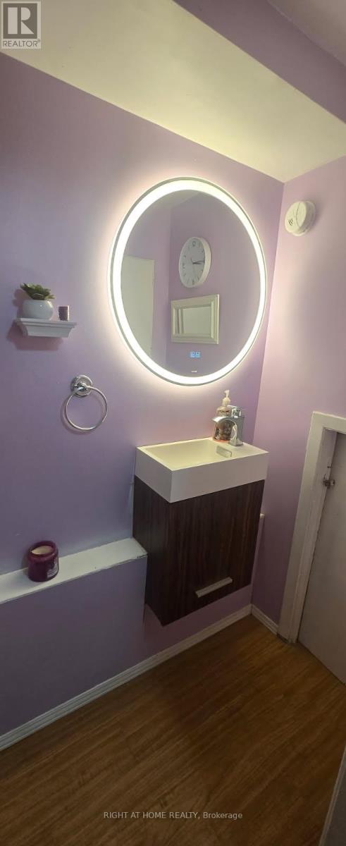 K6 - 63 Ferris Lane, Barrie, Ontario  L4M 5C4 - Photo 14 - S12696022