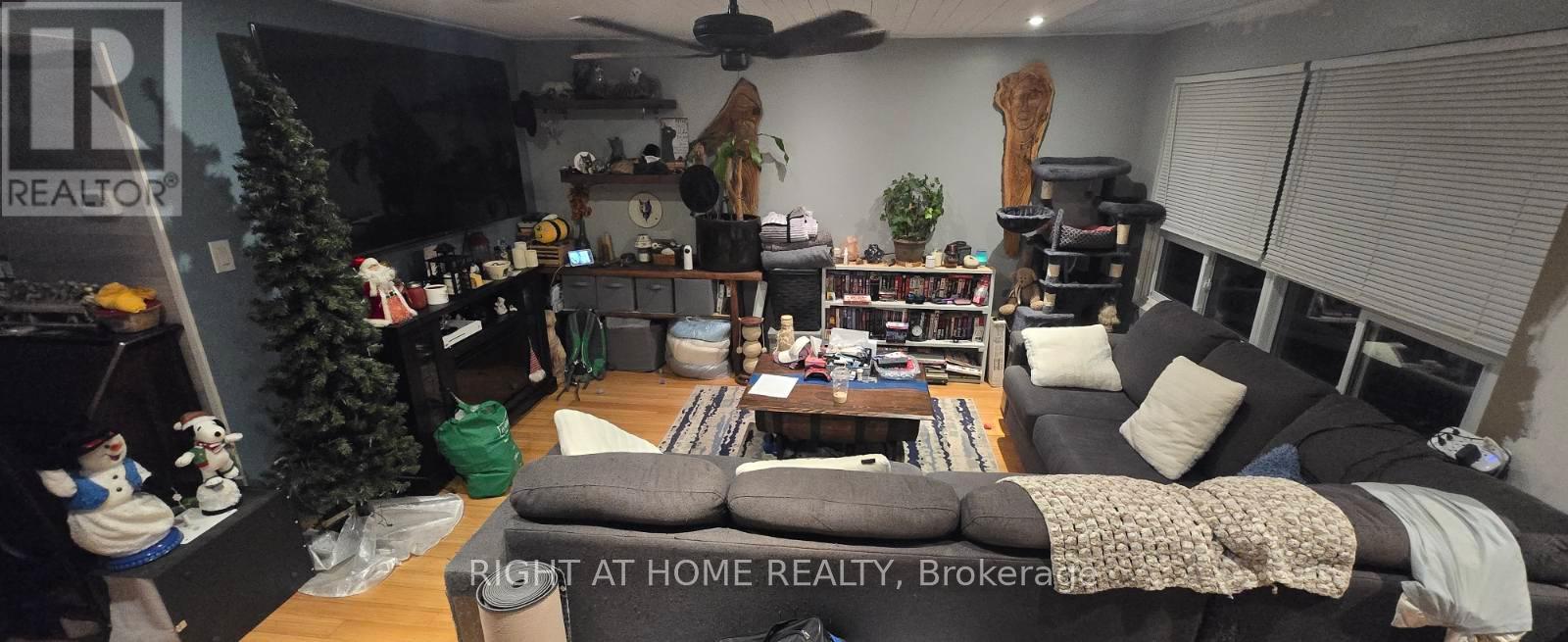 K6 - 63 Ferris Lane, Barrie, Ontario  L4M 5C4 - Photo 3 - S12696022