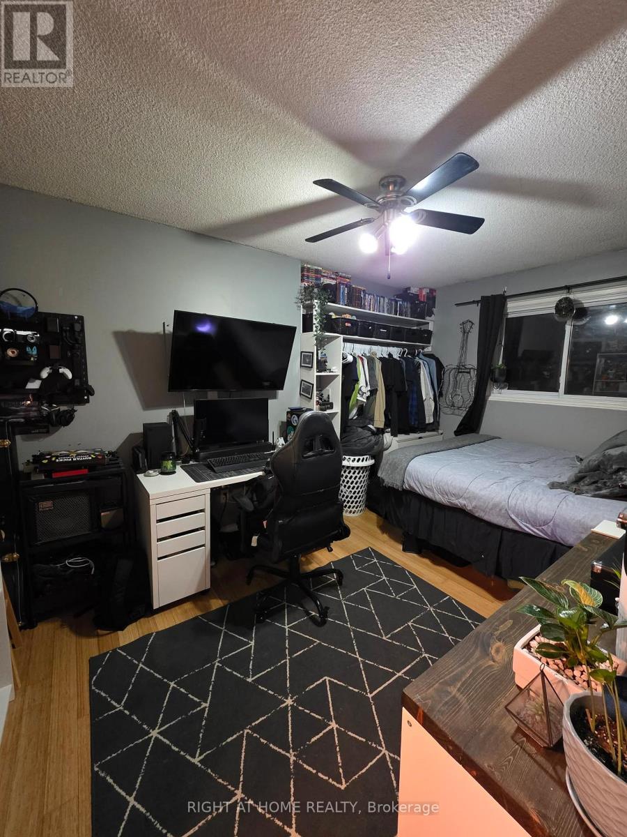 K6 - 63 Ferris Lane, Barrie, Ontario  L4M 5C4 - Photo 9 - S12696022