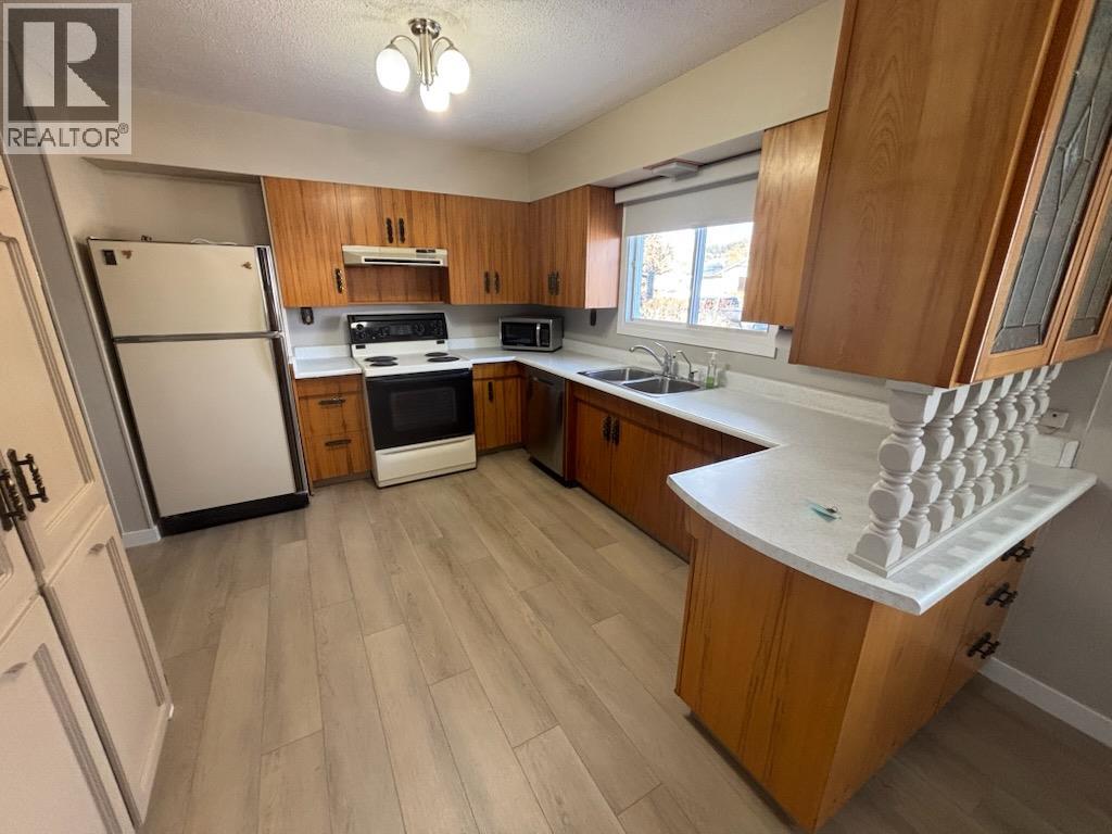 7551 23rd Street, Grand Forks, British Columbia  V0H 1H2 - Photo 5 - 10372331