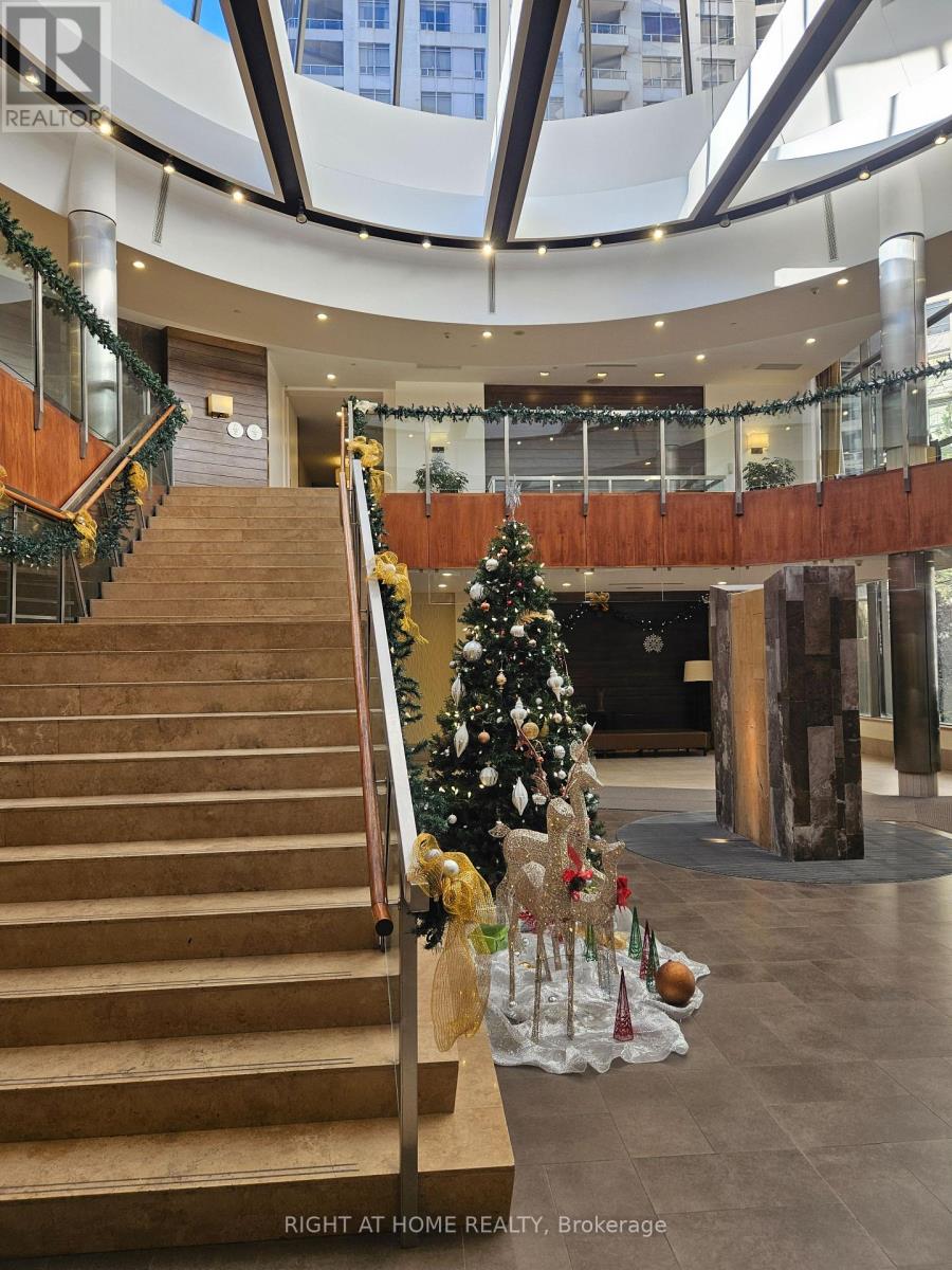 2318 - 3880 Duke Of York Boulevard, Mississauga, Ontario  L5B 4M7 - Photo 23 - W12695862