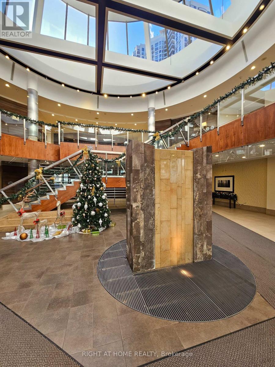 2318 - 3880 Duke Of York Boulevard, Mississauga, Ontario  L5B 4M7 - Photo 25 - W12695862