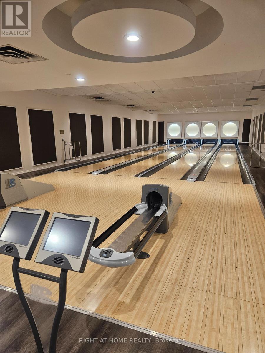 2318 - 3880 Duke Of York Boulevard, Mississauga, Ontario  L5B 4M7 - Photo 26 - W12695862