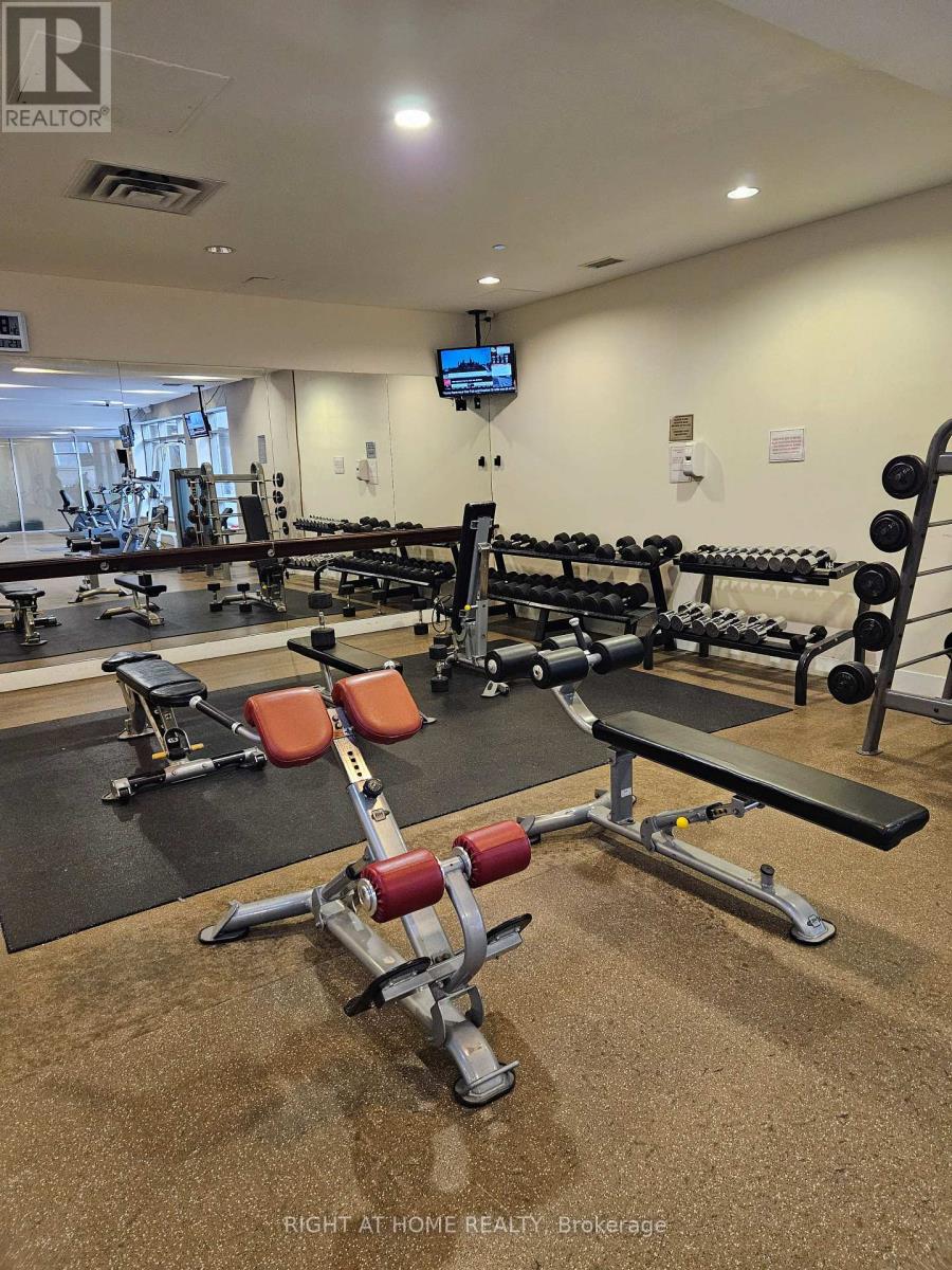 2318 - 3880 Duke Of York Boulevard, Mississauga, Ontario  L5B 4M7 - Photo 28 - W12695862