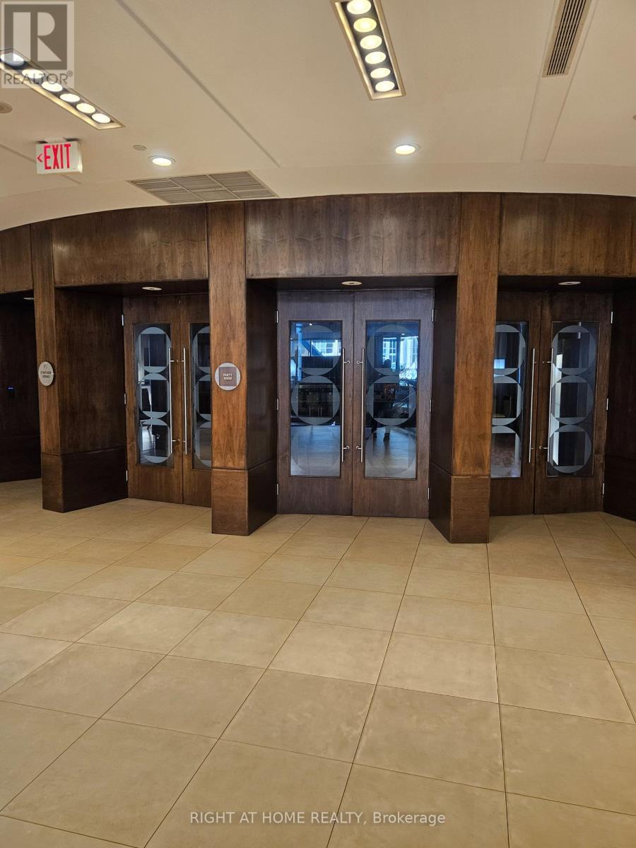 2318 - 3880 Duke Of York Boulevard, Mississauga, Ontario  L5B 4M7 - Photo 30 - W12695862