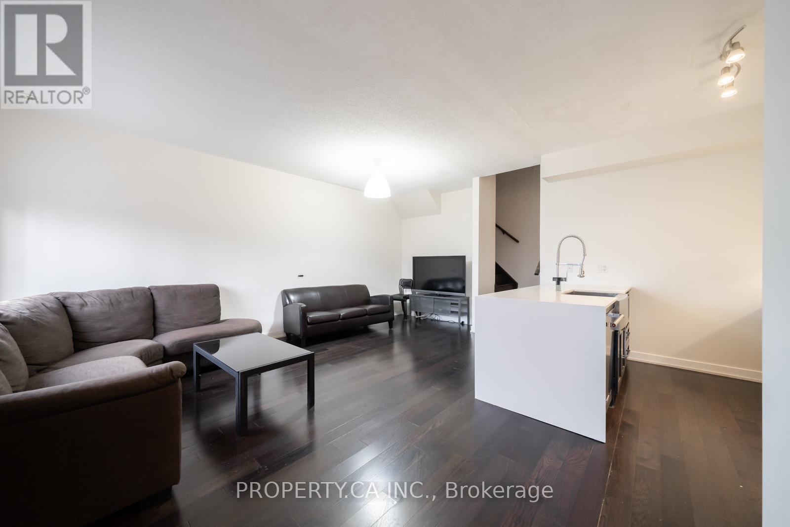 11 - 4030 Parkside Village Drive, Mississauga, Ontario  L5B 3M1 - Photo 4 - W12695864