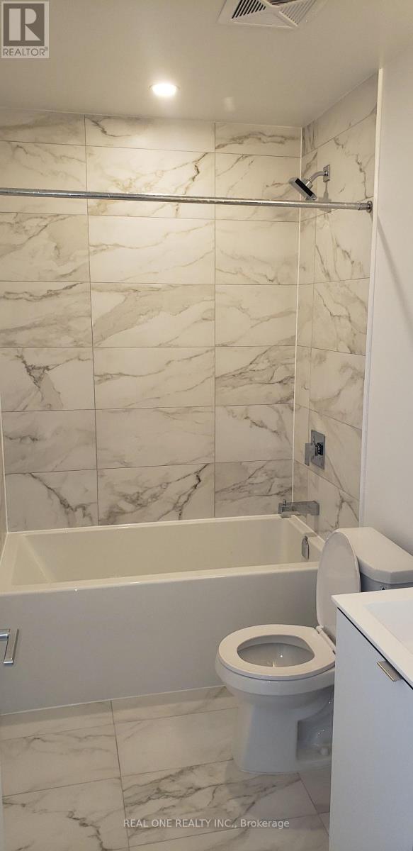 3306 - 4065 Confederation Parkway, Mississauga, Ontario  L5B 0L4 - Photo 3 - W12695886