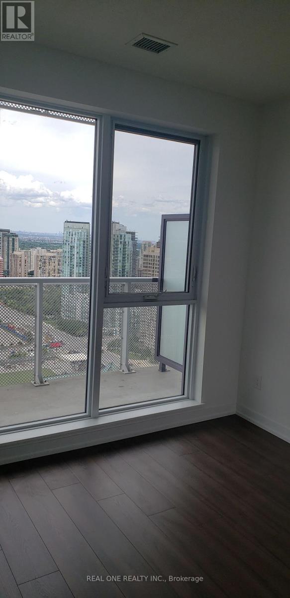 3306 - 4065 Confederation Parkway, Mississauga, Ontario  L5B 0L4 - Photo 4 - W12695886