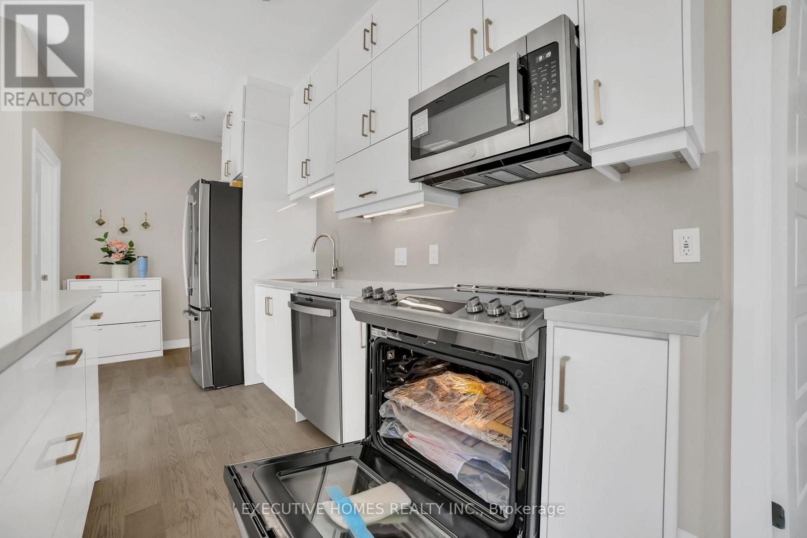 208 - 3265 Carding Mill Trail, Oakville, Ontario  L6M 5P7 - Photo 11 - W12695958