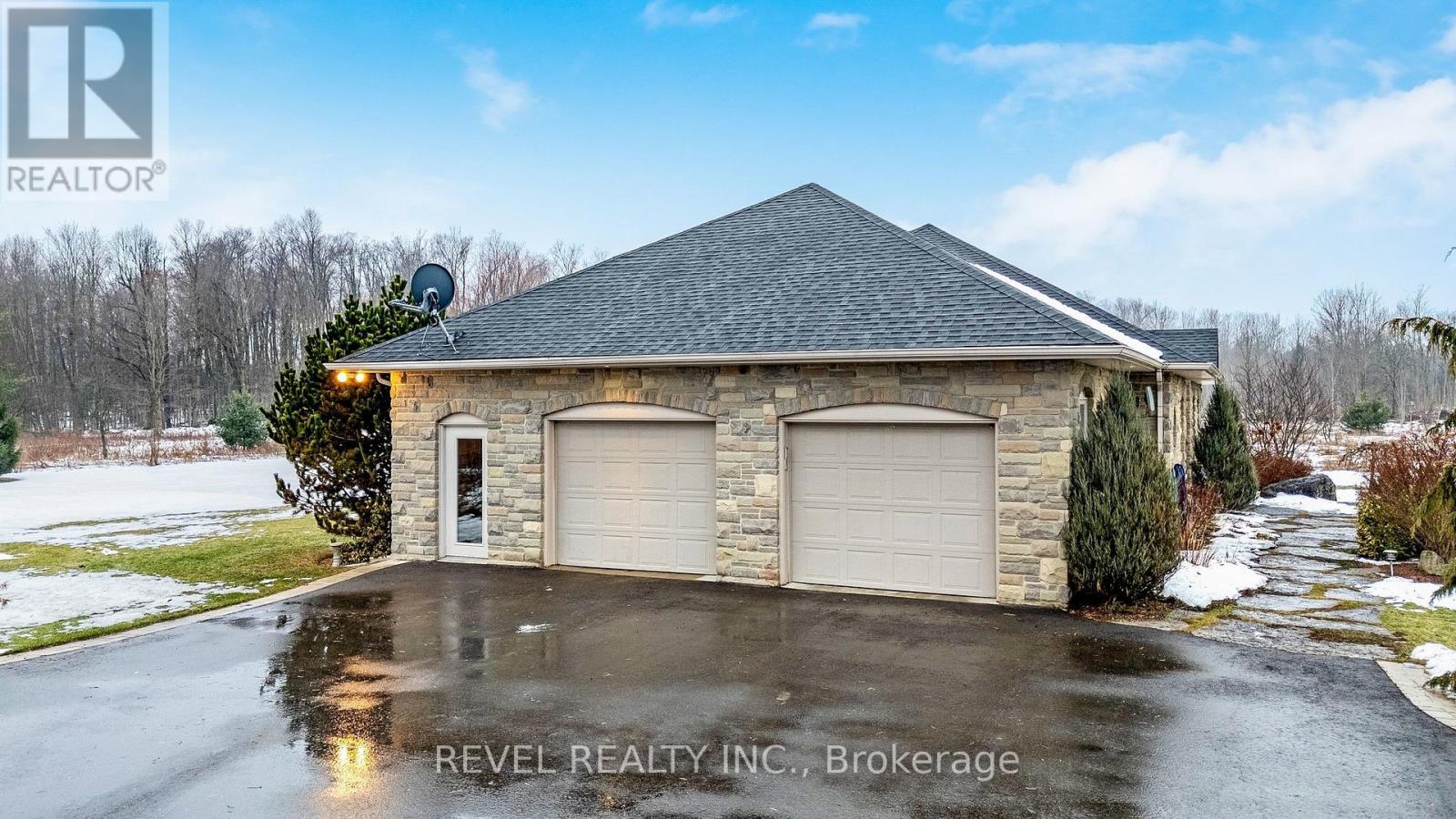 9300 First Line, Milton, Ontario  L0P 1B0 - Photo 6 - W12696014