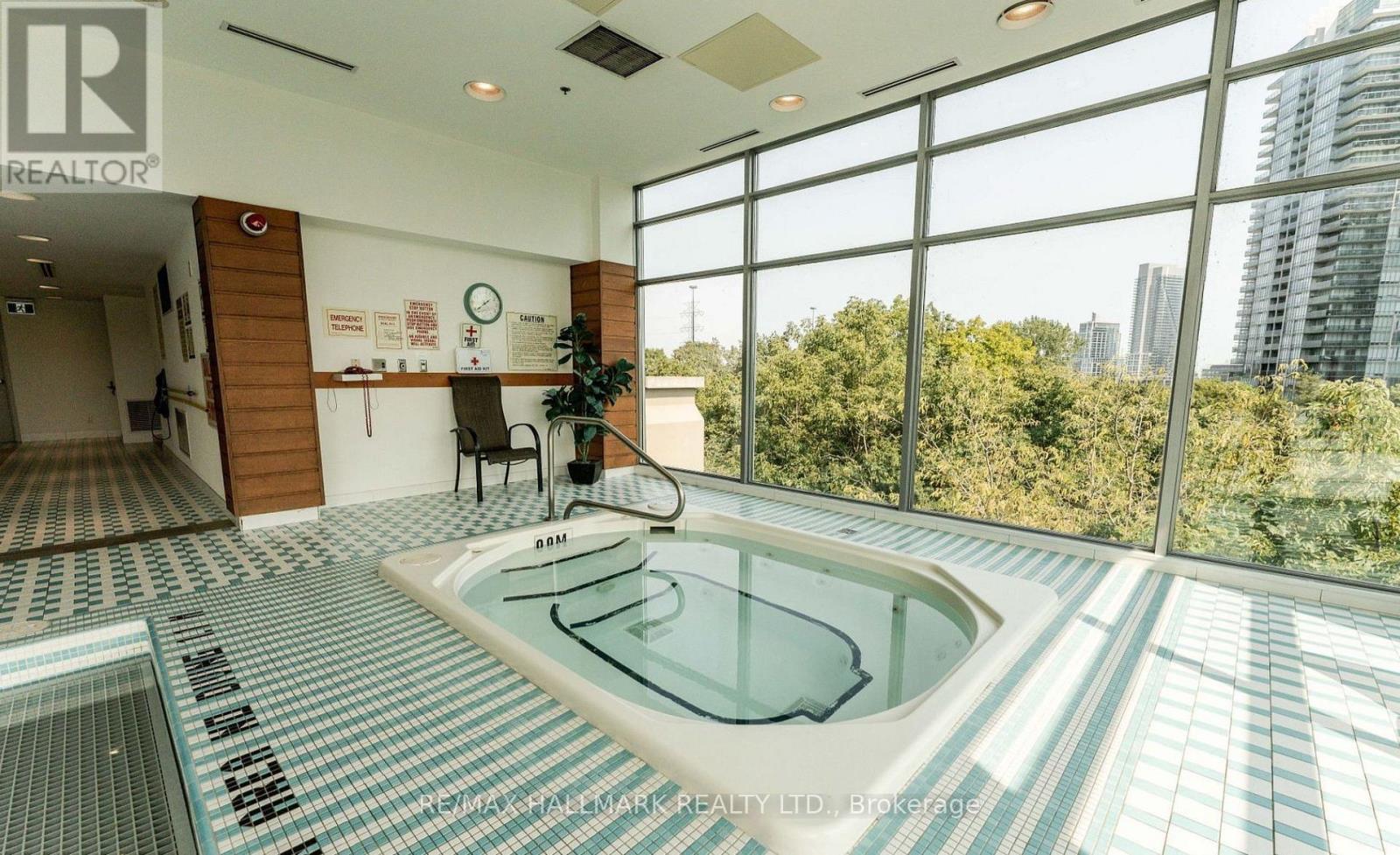 1034 - 165 Legion Road N, Toronto, Ontario  M8Y 0B3 - Photo 22 - W12696016