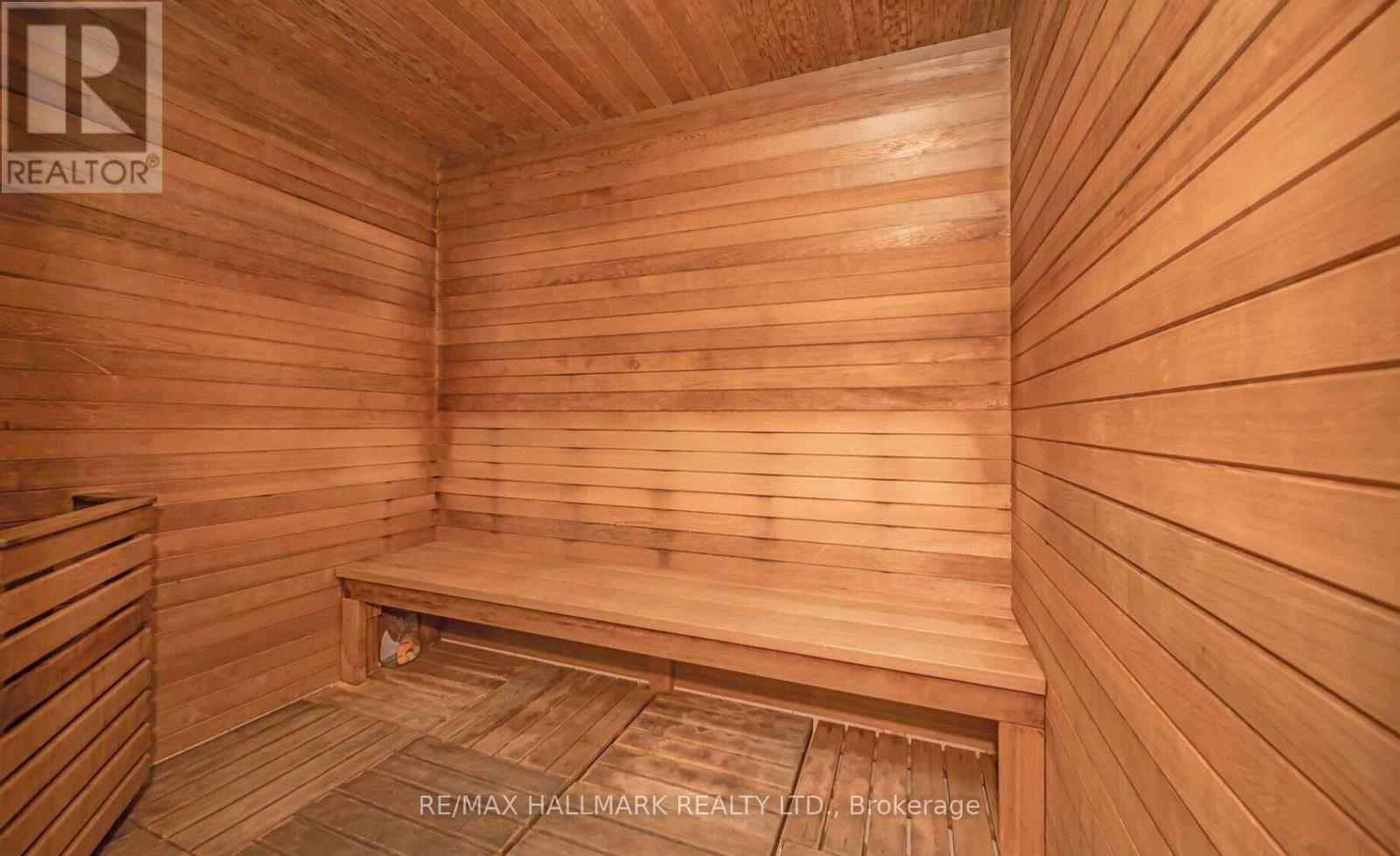 1034 - 165 Legion Road N, Toronto, Ontario  M8Y 0B3 - Photo 23 - W12696016