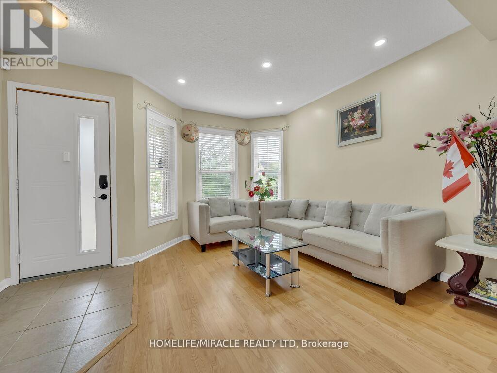 80 Sweetwood Circle, Brampton, Ontario  L7A 2S1 - Photo 6 - W12696042