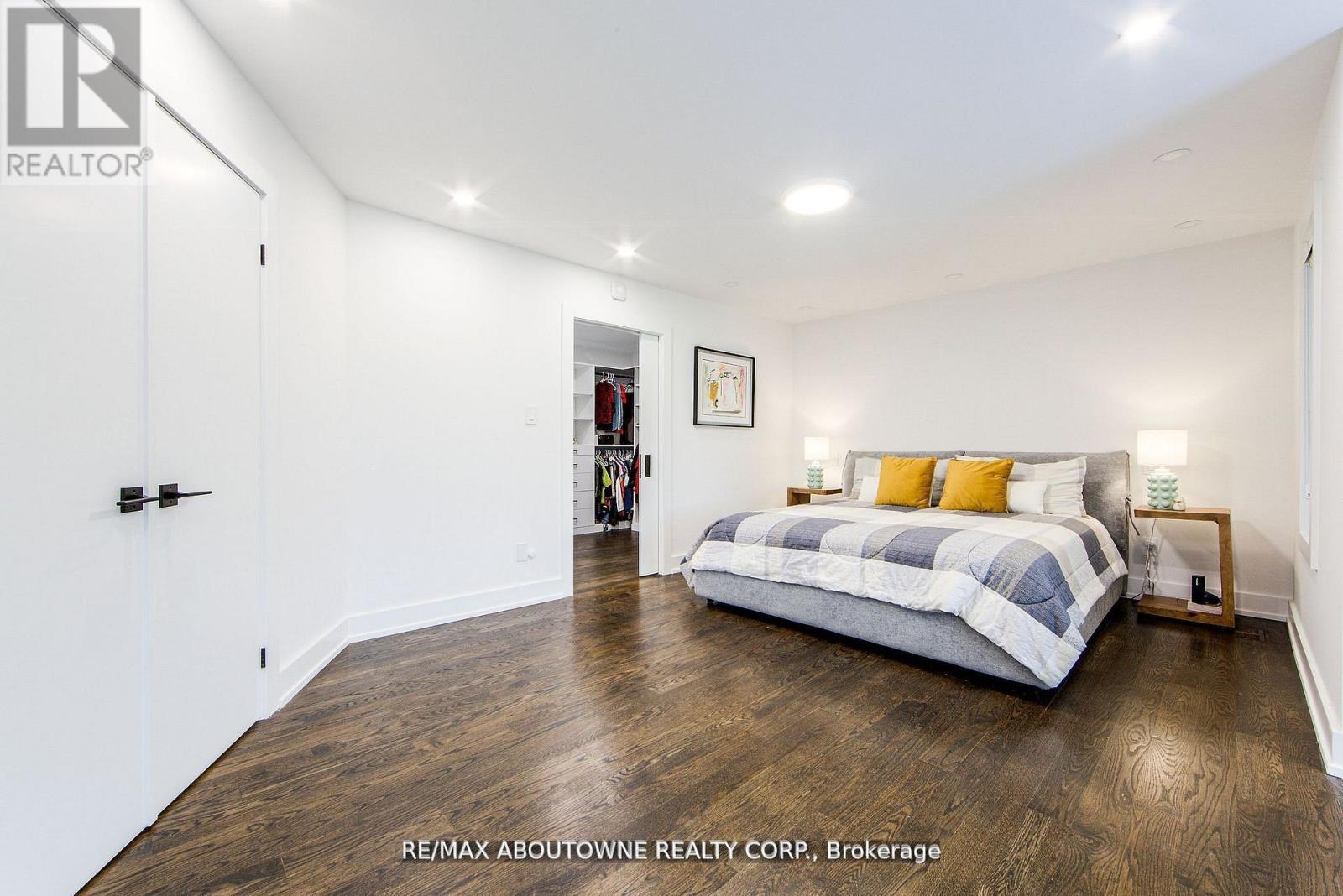 1319 Greeneagle Drive, Oakville, Ontario  L6M 2N1 - Photo 25 - W12696058