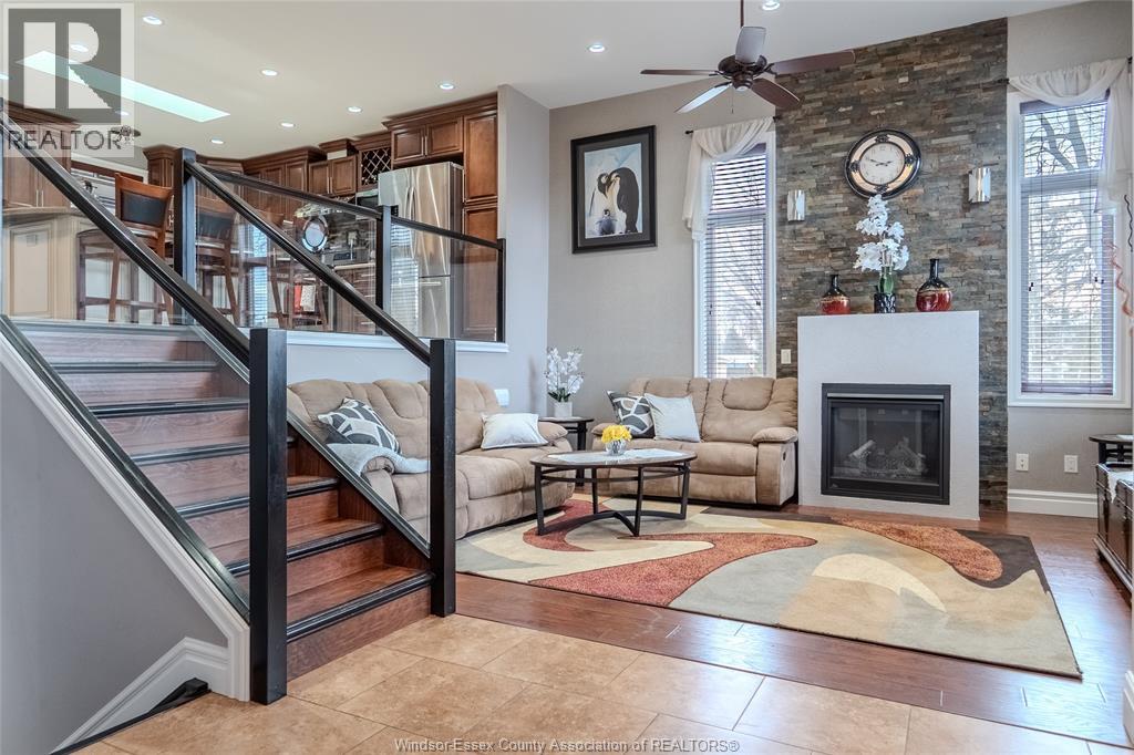 375 Grondin Street, Lasalle, Ontario  N9J 3R2 - Photo 7 - 26000891