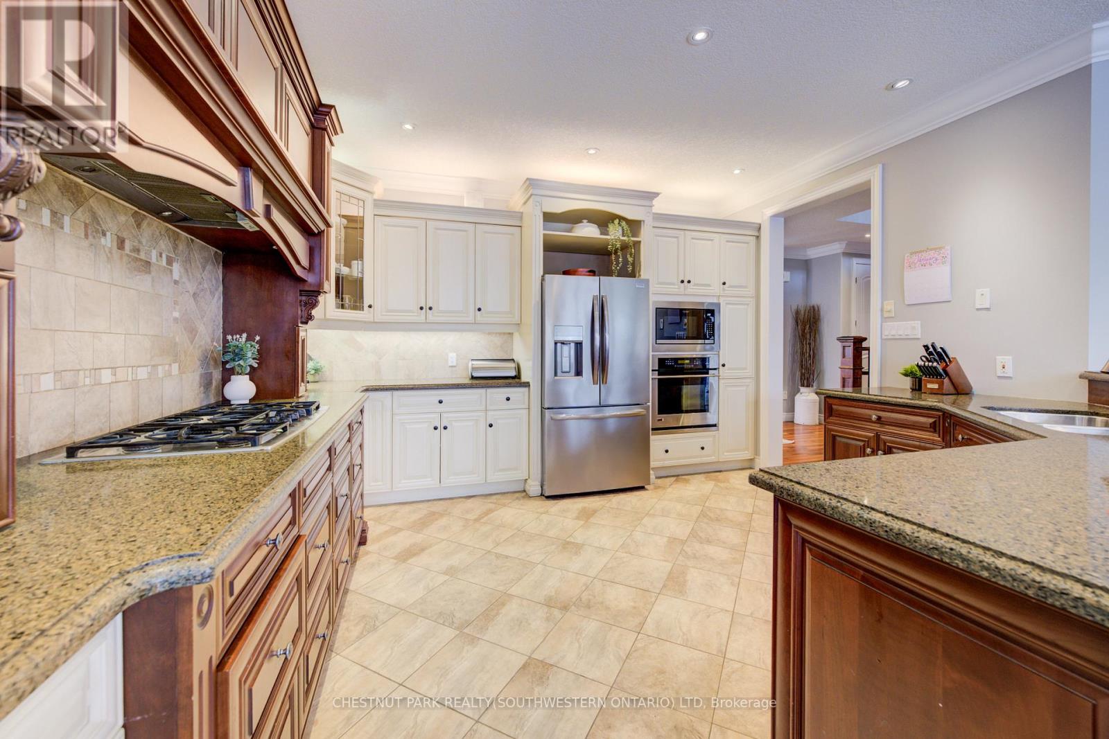 11 Tremaine Drive, Kitchener, Ontario  N2A 4L9 - Photo 10 - X12695856