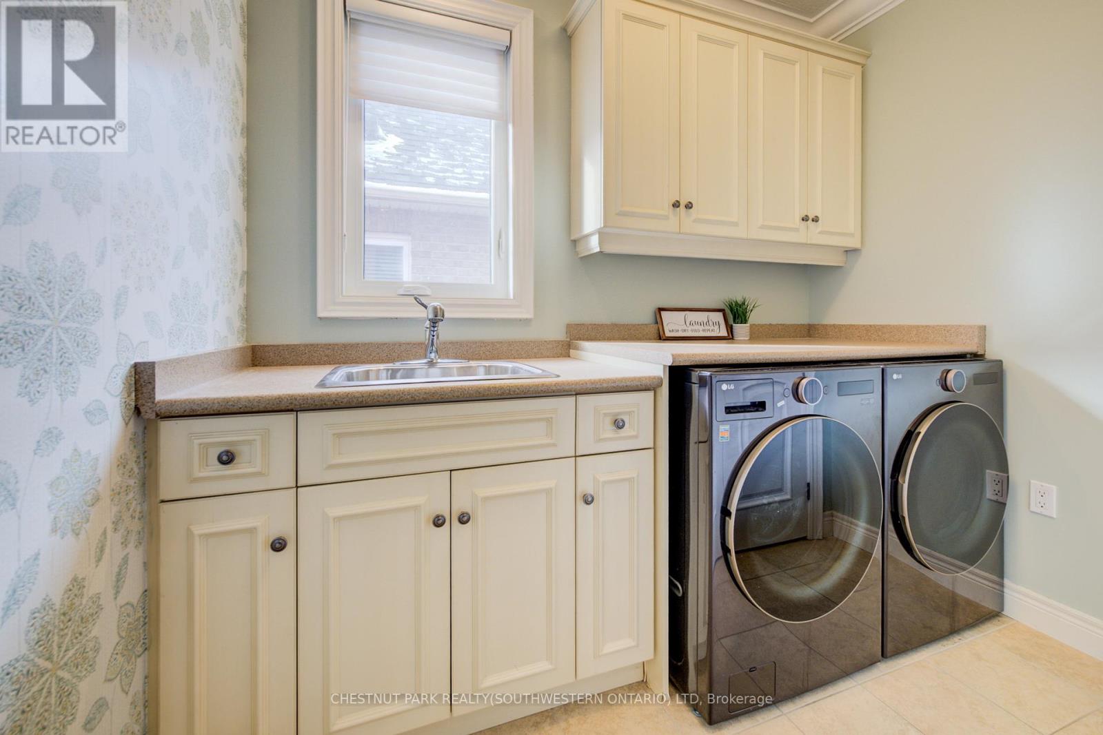 11 Tremaine Drive, Kitchener, Ontario  N2A 4L9 - Photo 30 - X12695856