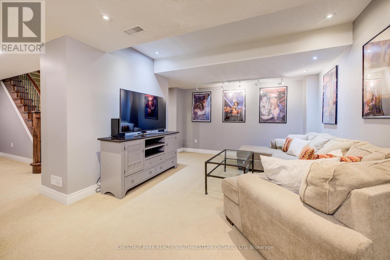 11 Tremaine Drive, Kitchener, Ontario  N2A 4L9 - Photo 38 - X12695856