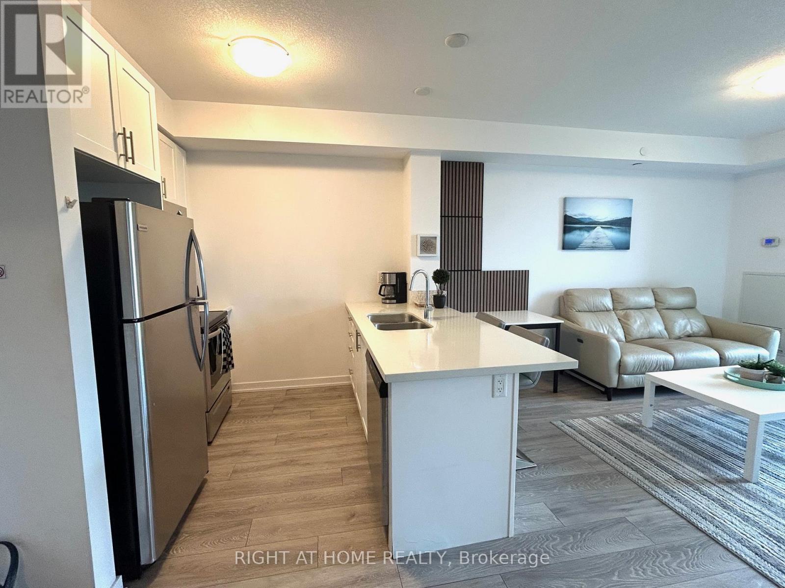 227 - 125 Shoreview Place, Hamilton, Ontario  L8E 0K3 - Photo 3 - X12695858