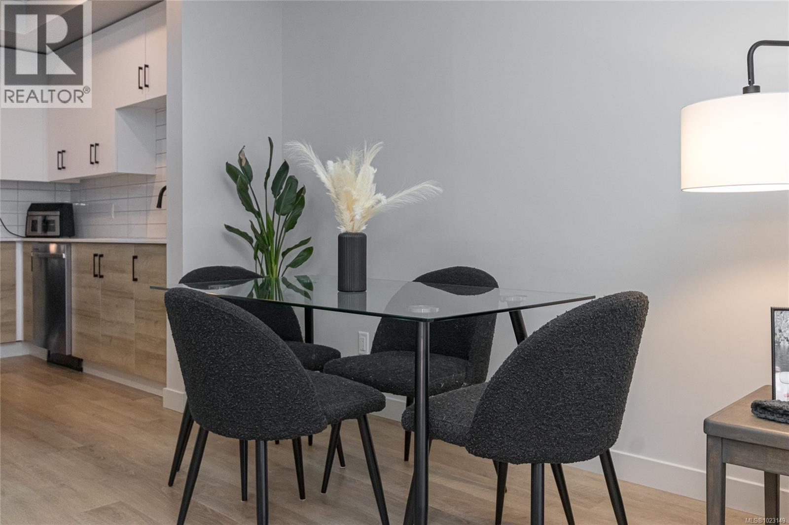 204 2465 Gateway Rd, Langford, British Columbia