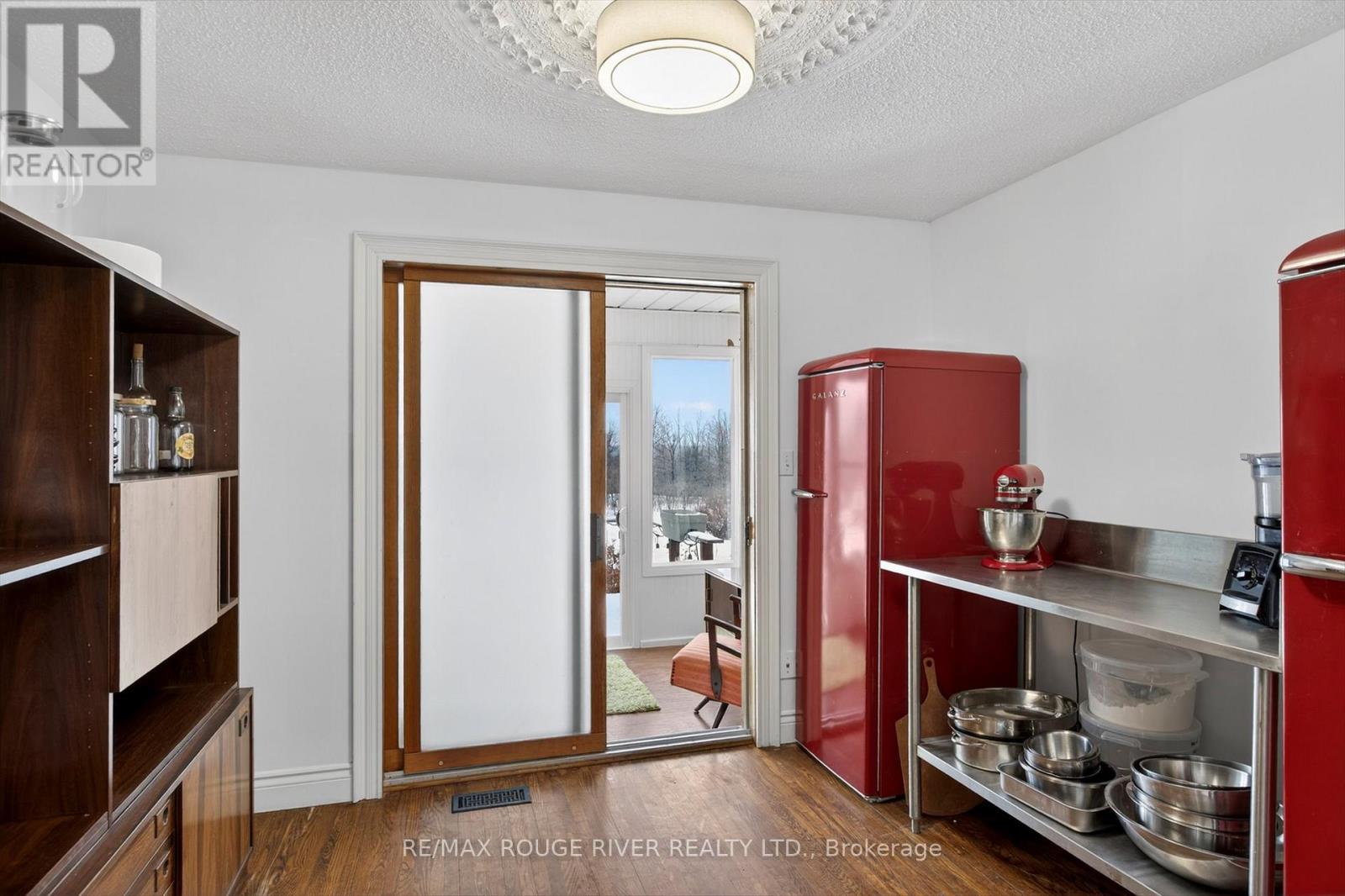 2401 15th Line, Selwyn, Ontario  K0L 2H0 - Photo 11 - X12696162