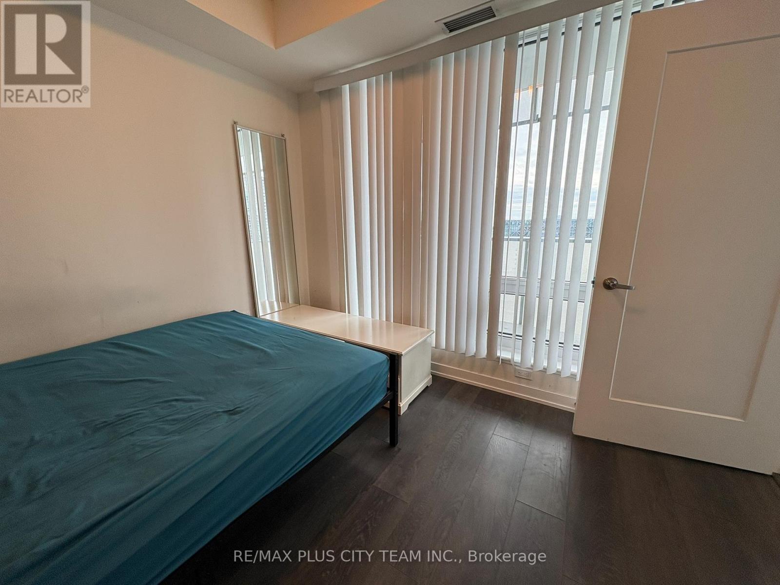 1402 - 28 Freeland Street, Toronto, Ontario  M5E 0E3 - Photo 11 - C12643226