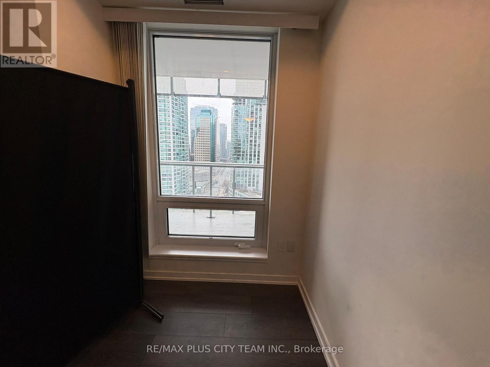 1402 - 28 Freeland Street, Toronto, Ontario  M5E 0E3 - Photo 19 - C12643226