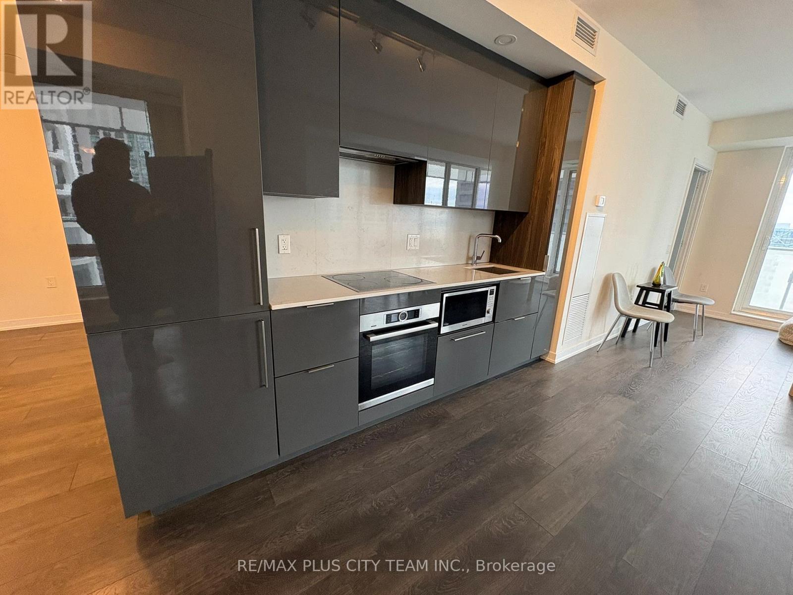 1402 - 28 Freeland Street, Toronto, Ontario  M5E 0E3 - Photo 7 - C12643226