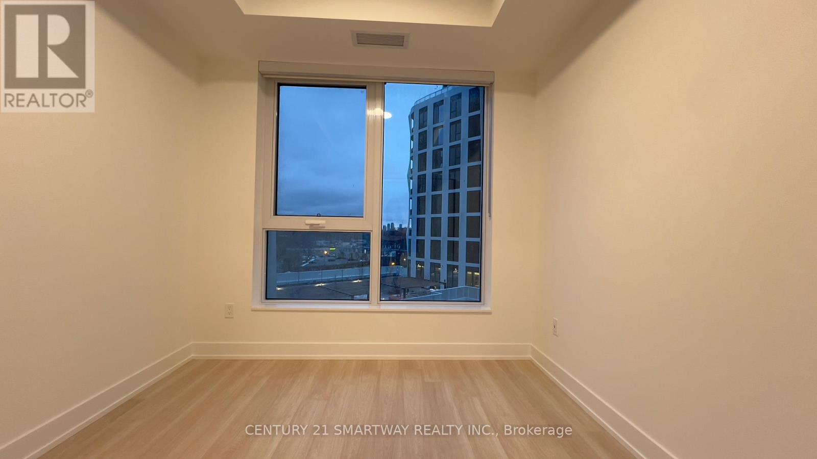 810 - 60 Central Park Roadway, Toronto, Ontario  M9A 0E6 - Photo 21 - W12690930