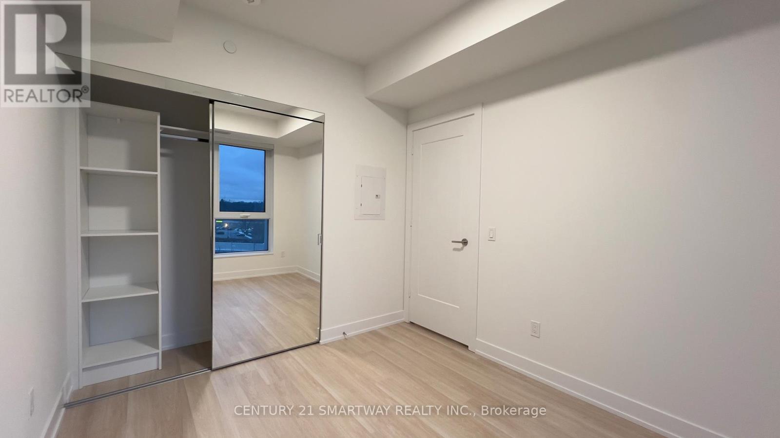 810 - 60 Central Park Roadway, Toronto, Ontario  M9A 0E6 - Photo 20 - W12690930