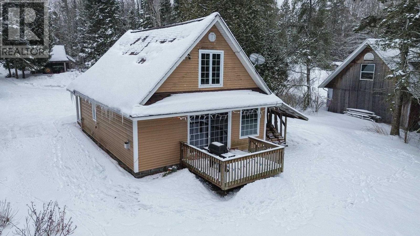 2707 V Line Rd, Richards Landing, Ontario  P0R 1J0 - Photo 2 - SM260100