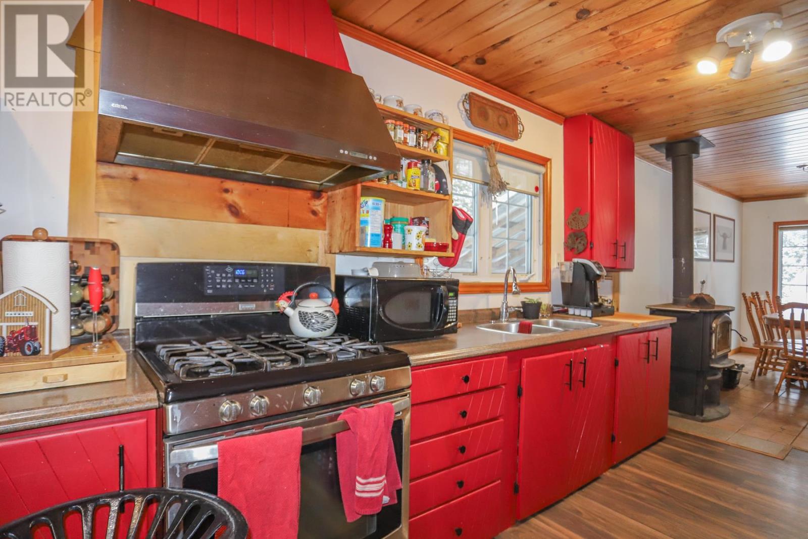 2707 V Line Rd, Richards Landing, Ontario  P0R 1J0 - Photo 21 - SM260100