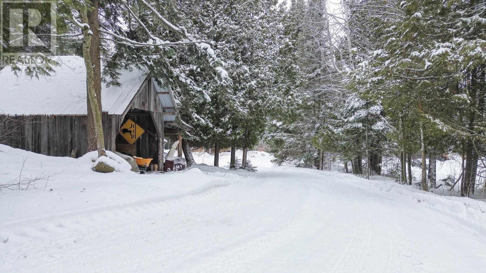 2707 V Line Rd, Richards Landing, Ontario  P0R 1J0 - Photo 6 - SM260100