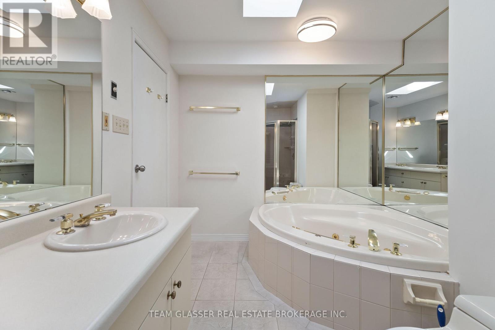 1054 Wembley Road, London North, Ontario  N6H 3X6 - Photo 21 - X12696166