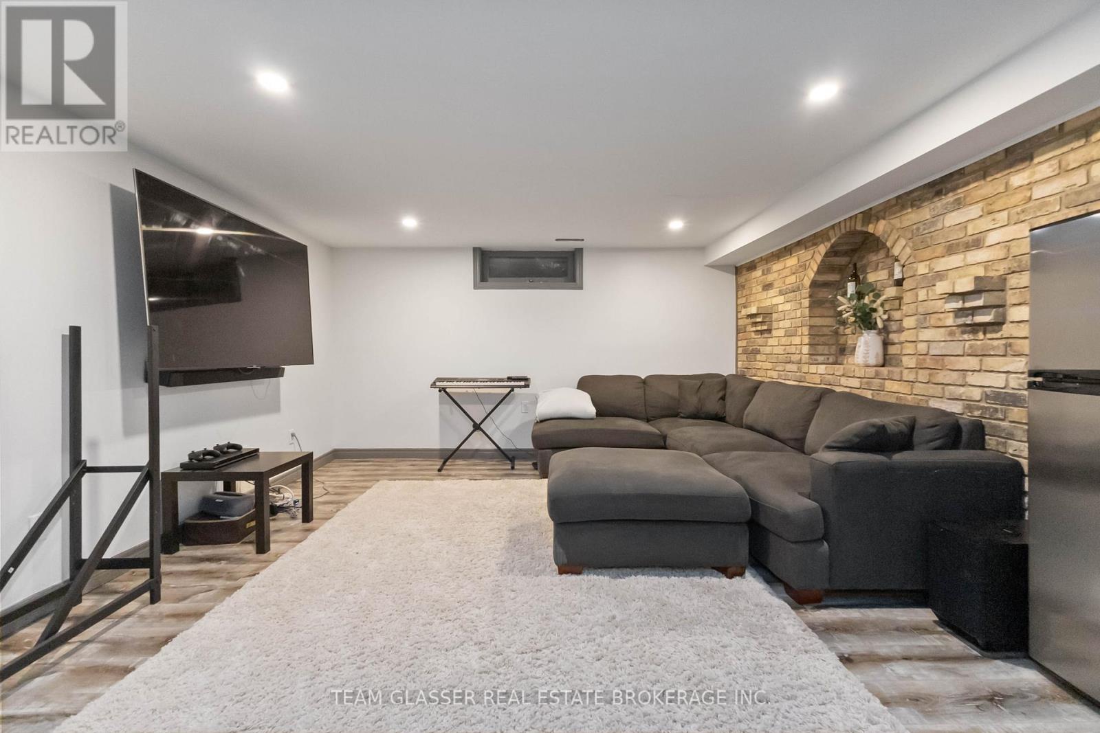 1054 Wembley Road, London North, Ontario  N6H 3X6 - Photo 25 - X12696166