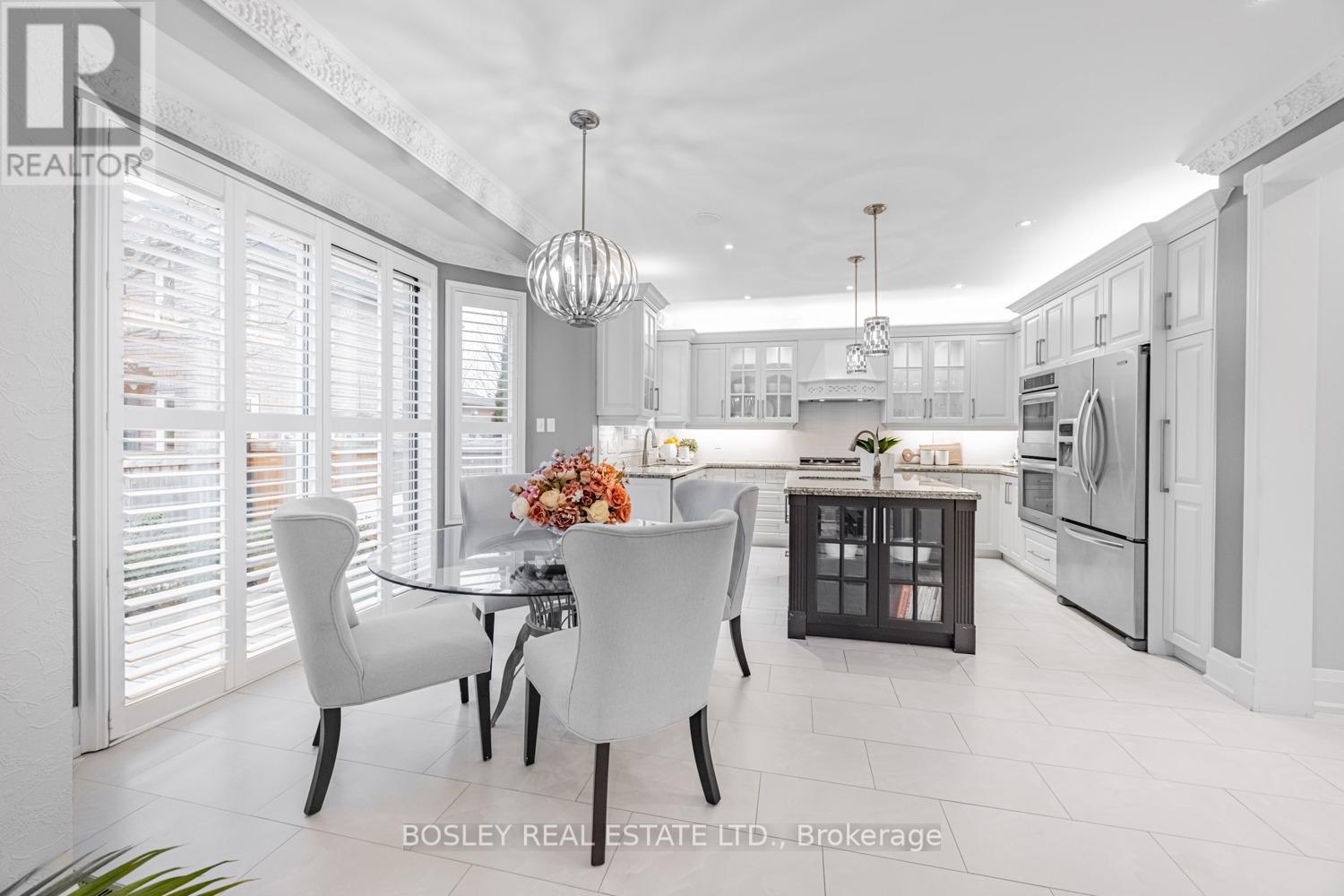 6358 Lisgar Drive, Mississauga, Ontario  L5N 7W1 - Photo 6 - W12695956