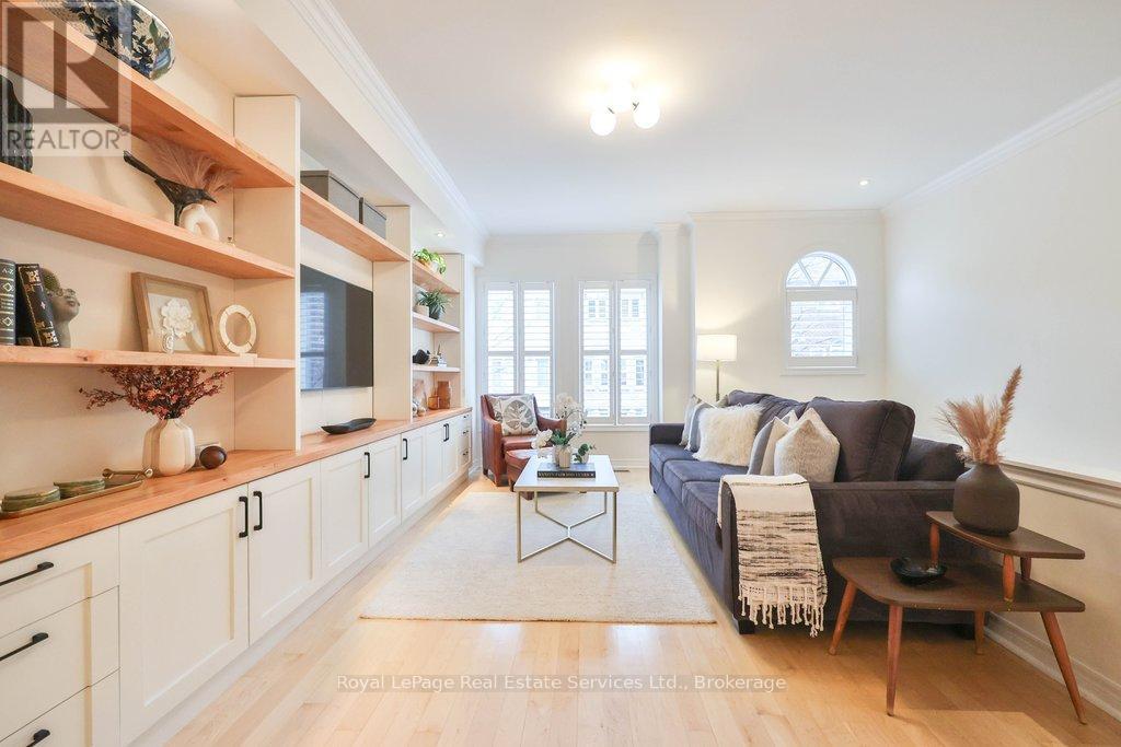 6 - 38 Mendota Road, Toronto, Ontario  M8Y 1E8 - Photo 8 - W12696092