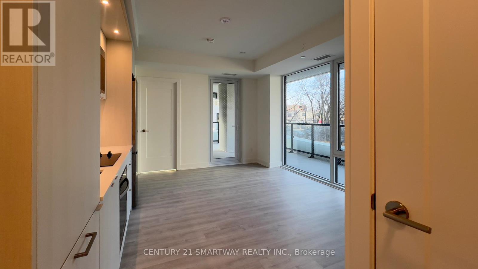 312 - 60 Central Park Roadway, Toronto, Ontario  M9A 0E6 - Photo 11 - W12679996