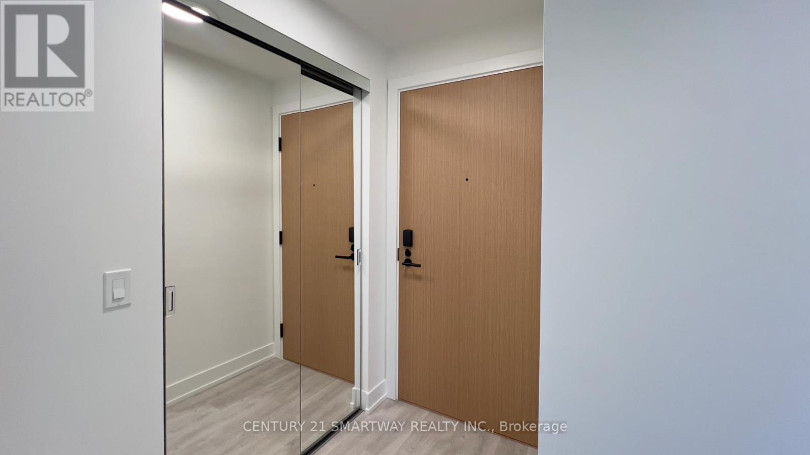 312 - 60 Central Park Roadway, Toronto, Ontario  M9A 0E6 - Photo 10 - W12679996