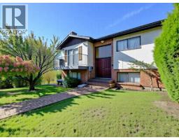 1609 BEWICKE AVENUE, North Vancouver, British Columbia