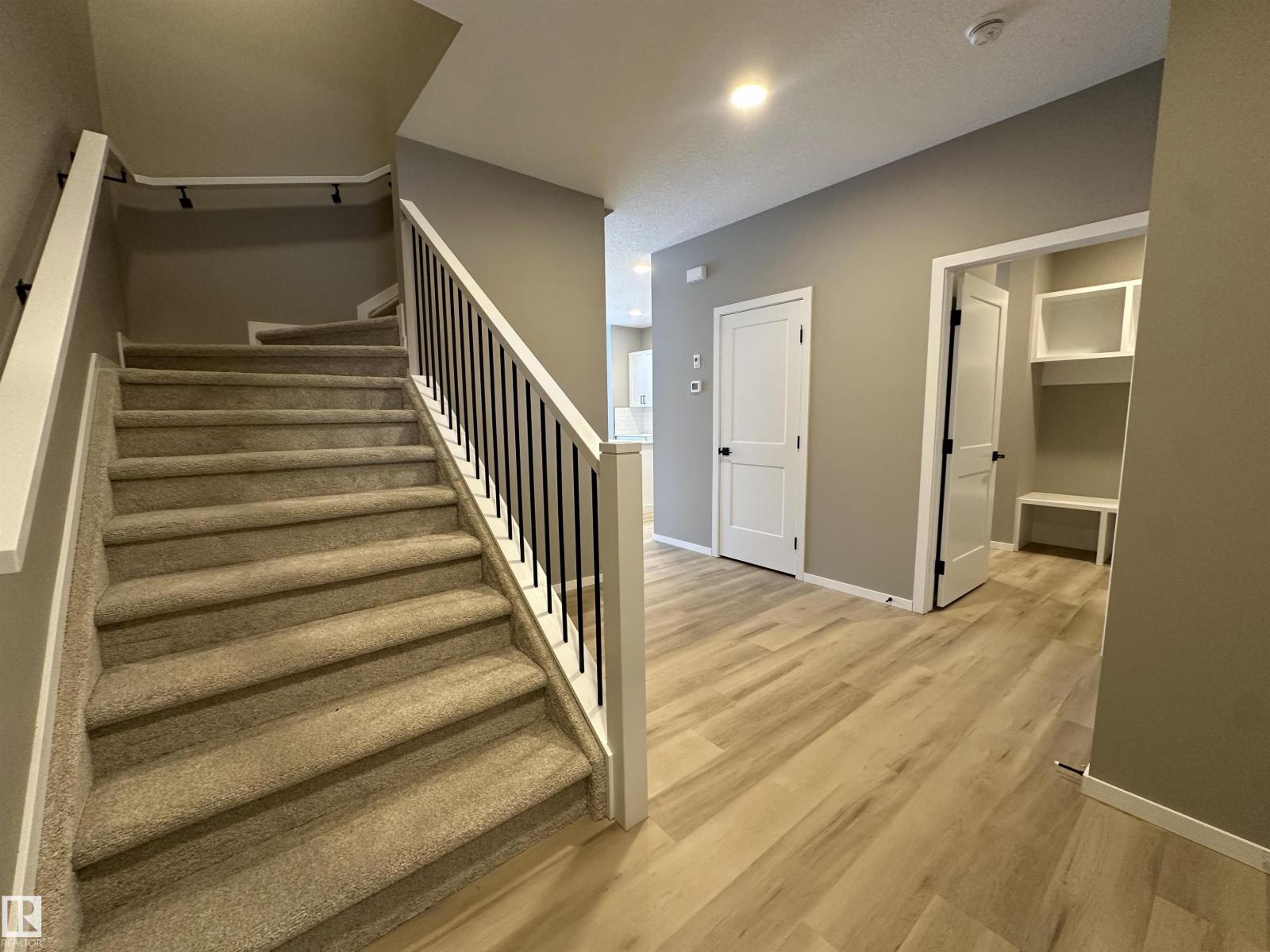 1154 South Creek Wd, Stony Plain, Alberta  T7Z 0M1 - Photo 2 - E4468364