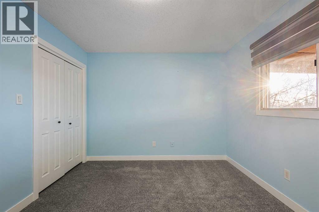 255 Rundleridge Drive Ne, Calgary, Alberta  T1Y 2K5 - Photo 15 - A2276432