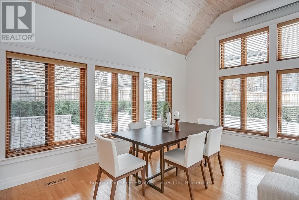 69 Allan Street, Oakville, Ontario  L6J 3M7 - Photo 15 - W12421337