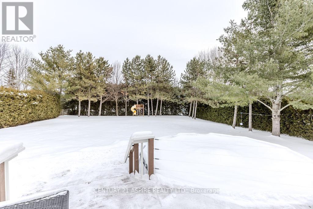 103 Stoneyfield Road, Laurentian Valley, Ontario  K8B 1B4 - Photo 32 - X12696004