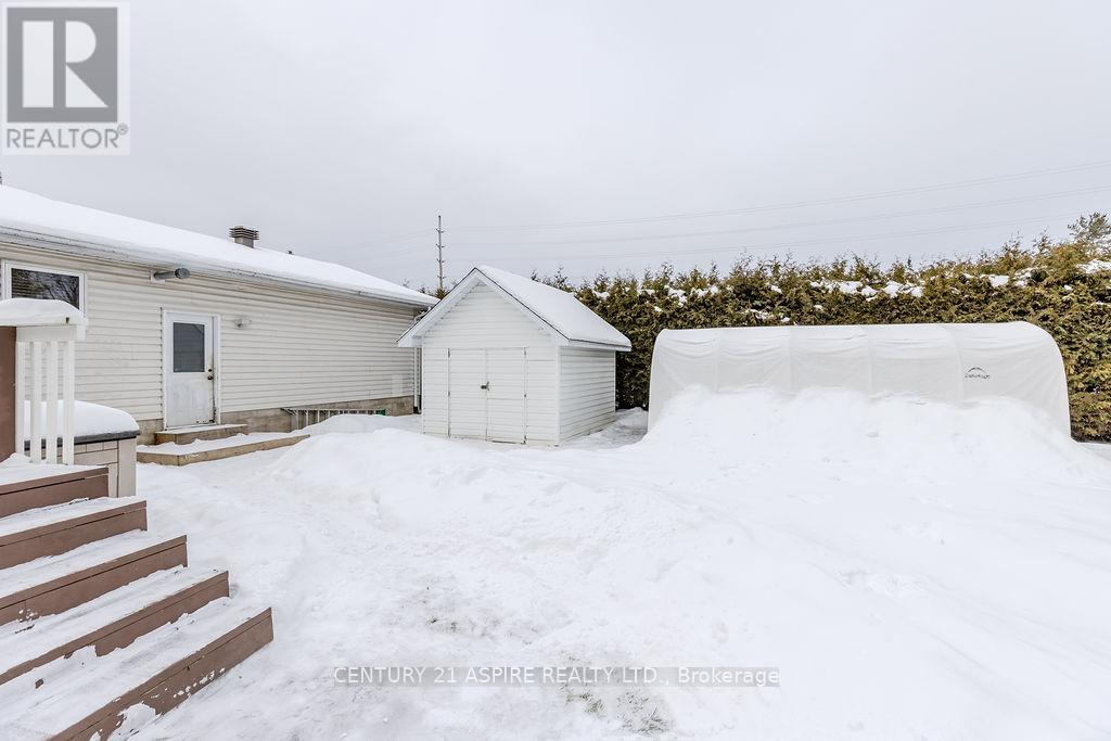 103 Stoneyfield Road, Laurentian Valley, Ontario  K8B 1B4 - Photo 35 - X12696004