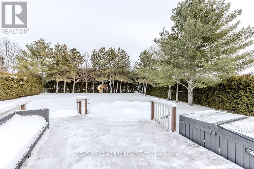 103 Stoneyfield Road, Laurentian Valley, Ontario  K8B 1B4 - Photo 31 - X12696004