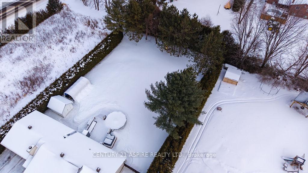 103 Stoneyfield Road, Laurentian Valley, Ontario  K8B 1B4 - Photo 38 - X12696004